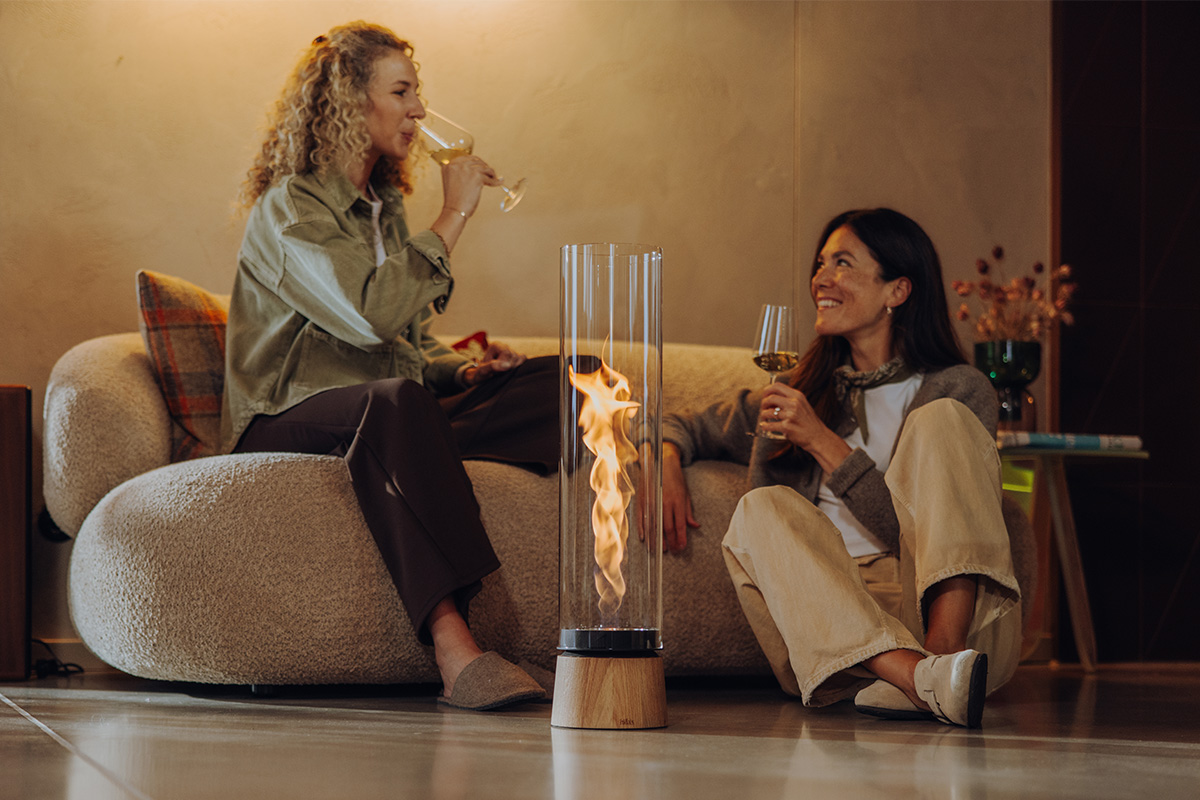 SPIN air 1500 Pedestal Fireplace Oak SPIN air 1500 Pedestal Fireplace Oak