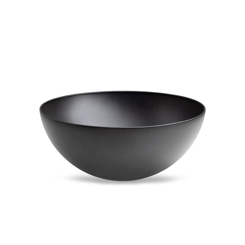 Scene showing a black bowl on a white background, where the Bowl Firebowl stands out for its practical elegance.