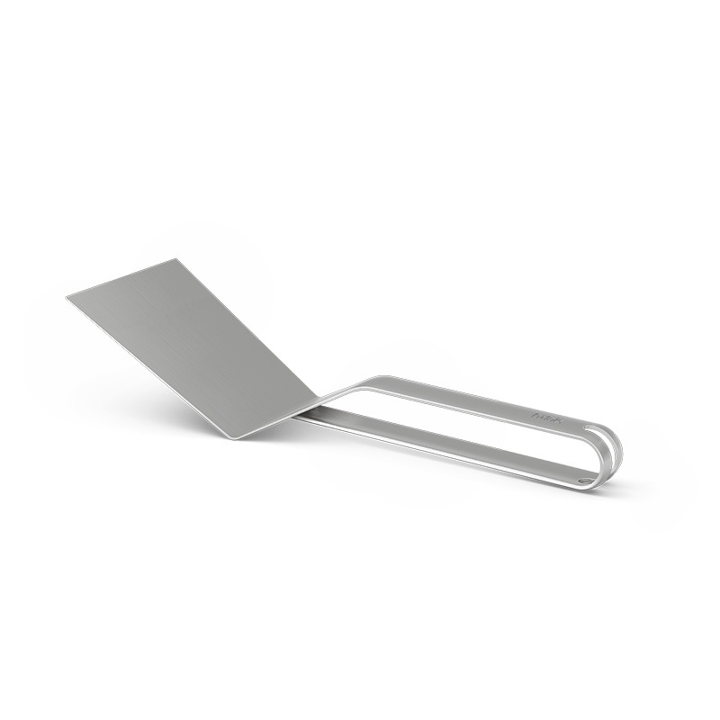 Spatula A metal object on a white background the 00473 Spatula complements the moment with its thoughtful design.