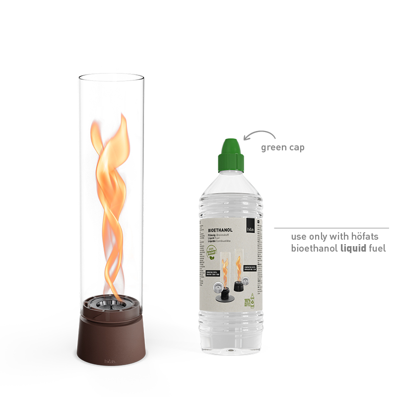 SPIN air 1200 rostbraun Studiobild, daneben Bioethanol flüssig Studiobild
