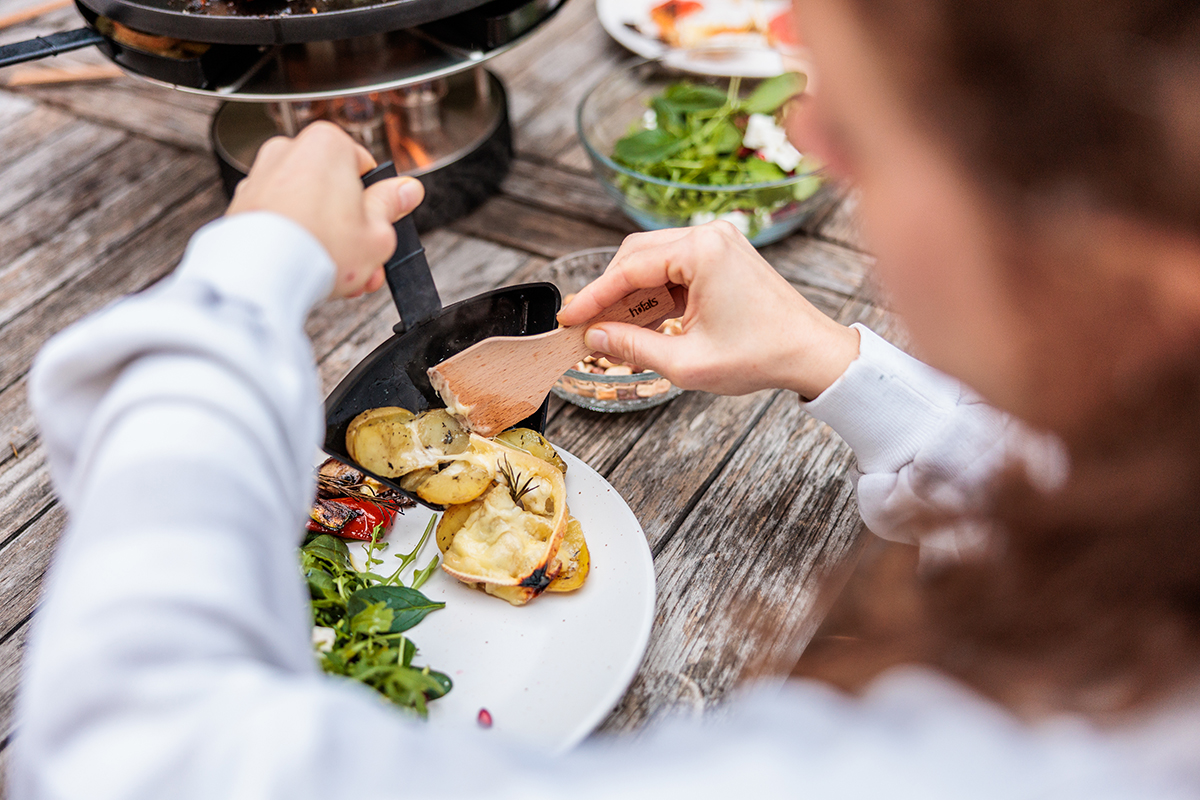 CIRCLE 35 Tabletop Grill Pro