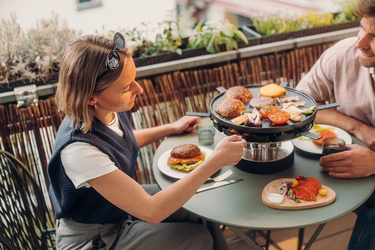 CIRCLE 35 Tabletop Grill Pro