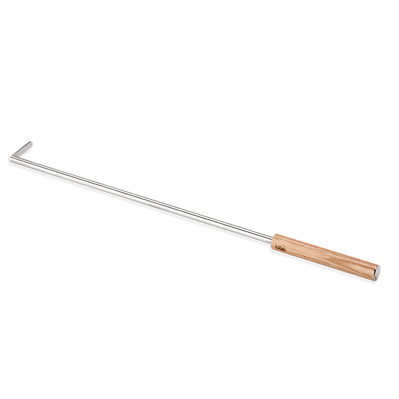 The 00251 Fire Tools Set 3 pcs integrates seamlessly into the setting, where a wooden handle for a metal handle.