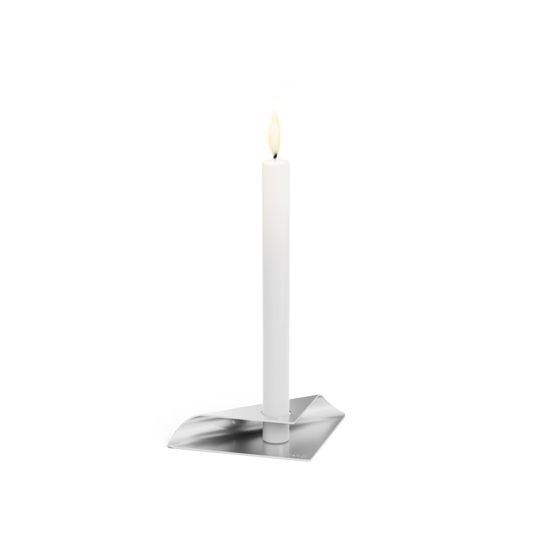 SQUARE CANDLE Candleholder silver Depicted here is a white candle with a single candle on top, with the SQUARE CANDLE Candleholder silver.
