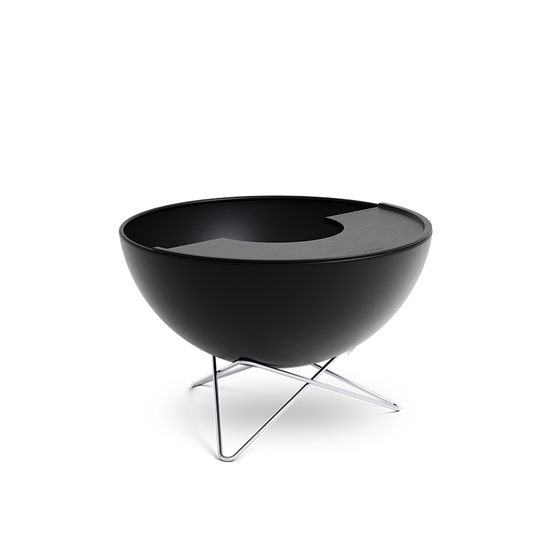 Experience a black bowl with a metal stand with the refined touch of the 00263 Bowl 70 Plancha