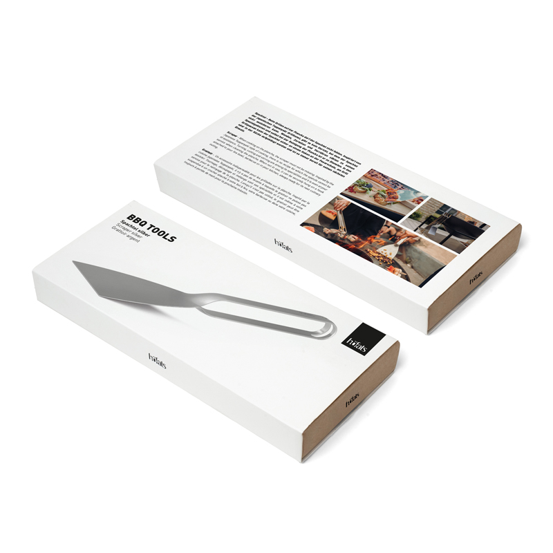 An inviting scene highlights the Scraper Packaging, blending effortlessly into its surroundings.